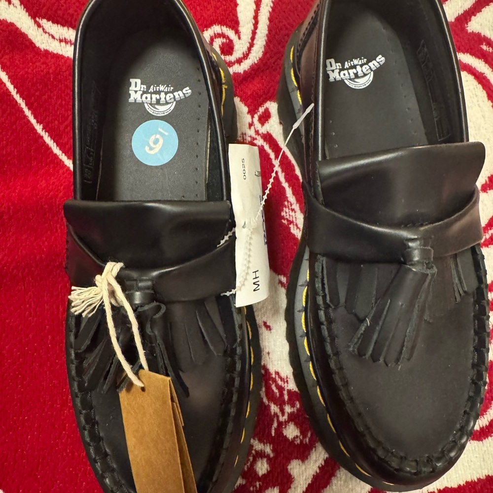 Dr. Martens Adrian Platform Leather Loafers with Tassels new - Picture 2 of 3